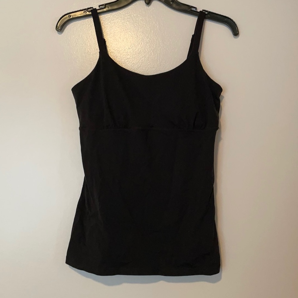 Prana women’s top with built in bra! Size M!